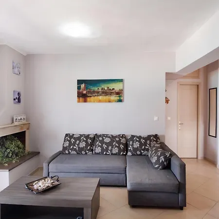 Апартаменты Summer Breeze Pondi